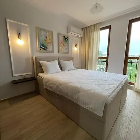 Luxurious Comfort In Cascadas 아파트 써니비치